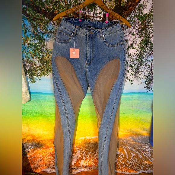 Cut-out Stocking Jeans by Miss Lola - Picture 2 of 9